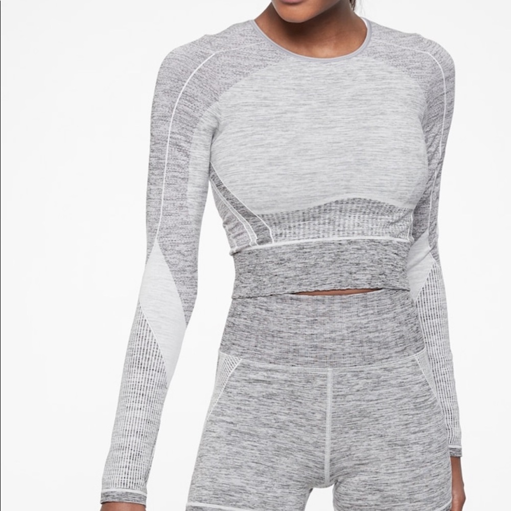 Athleta Agile Colorblock Crop Top